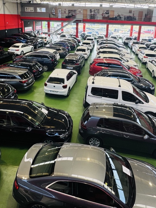 audi rojo calle